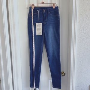 NWT Women's 1822 Butter Denim Super High Rise Ankle Skinny (SZ 4/27)